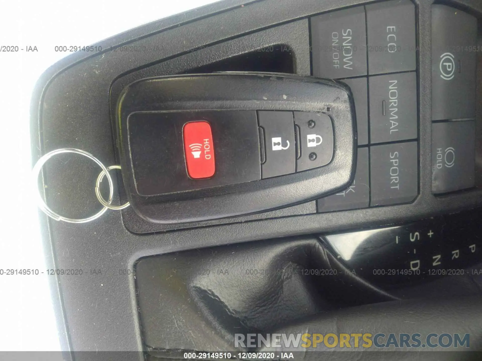 11 Photograph of a damaged car 2T3P1RFV3KC004501 TOYOTA RAV4 2019