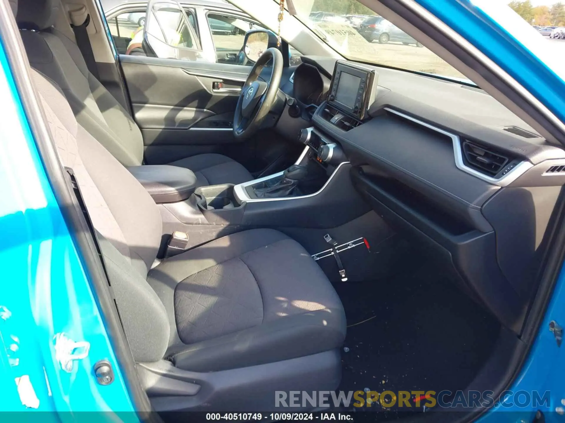 5 Photograph of a damaged car 2T3P1RFV3KC007298 TOYOTA RAV4 2019