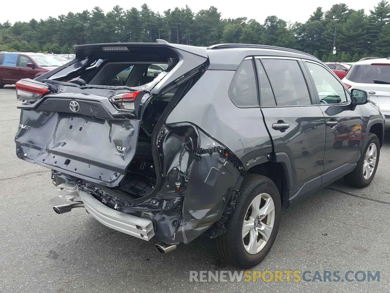 4 Photograph of a damaged car 2T3P1RFV3KC057943 TOYOTA RAV4 2019