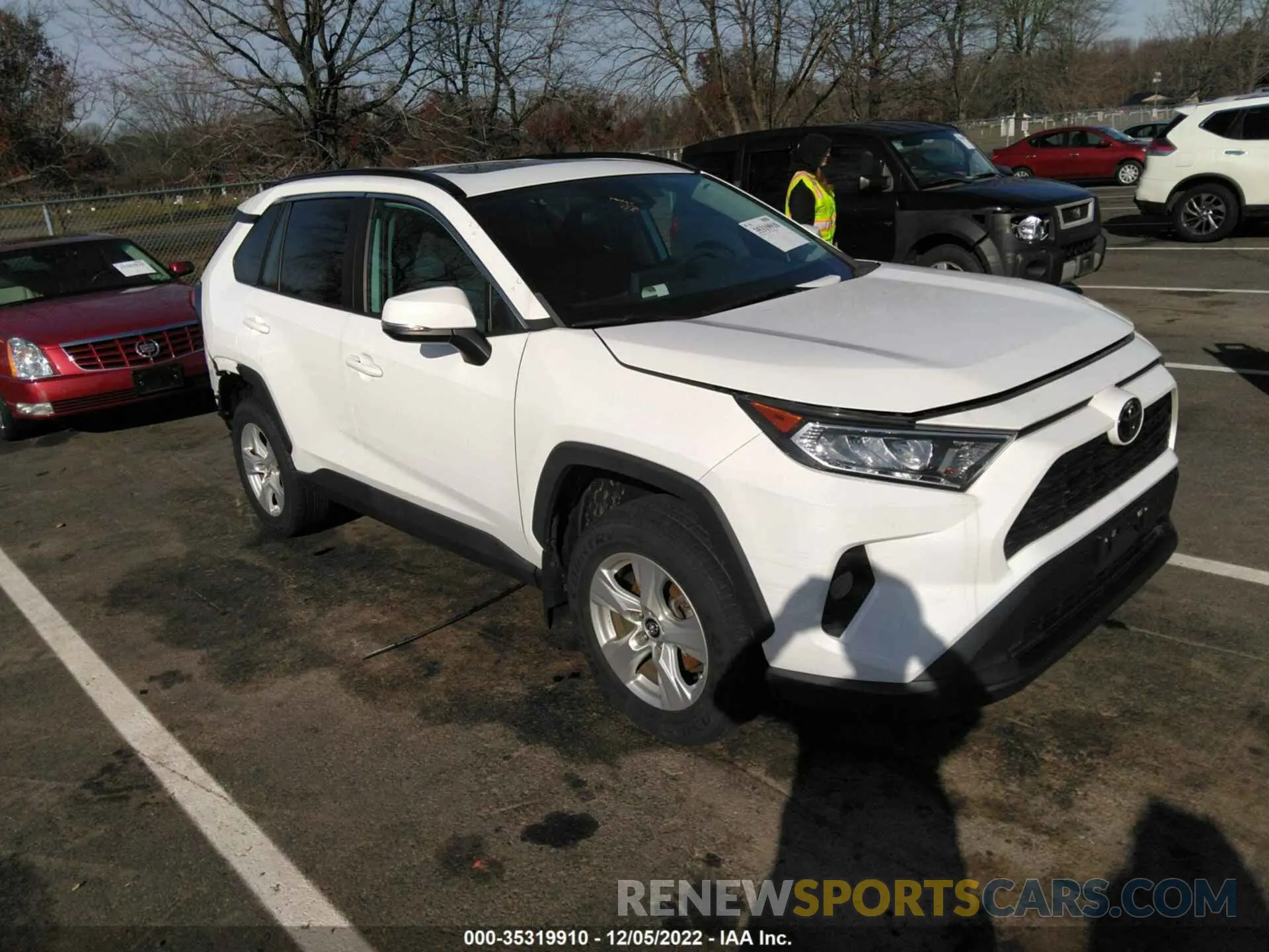 1 Фотография поврежденного автомобиля 2T3P1RFV3KW014010 TOYOTA RAV4 2019