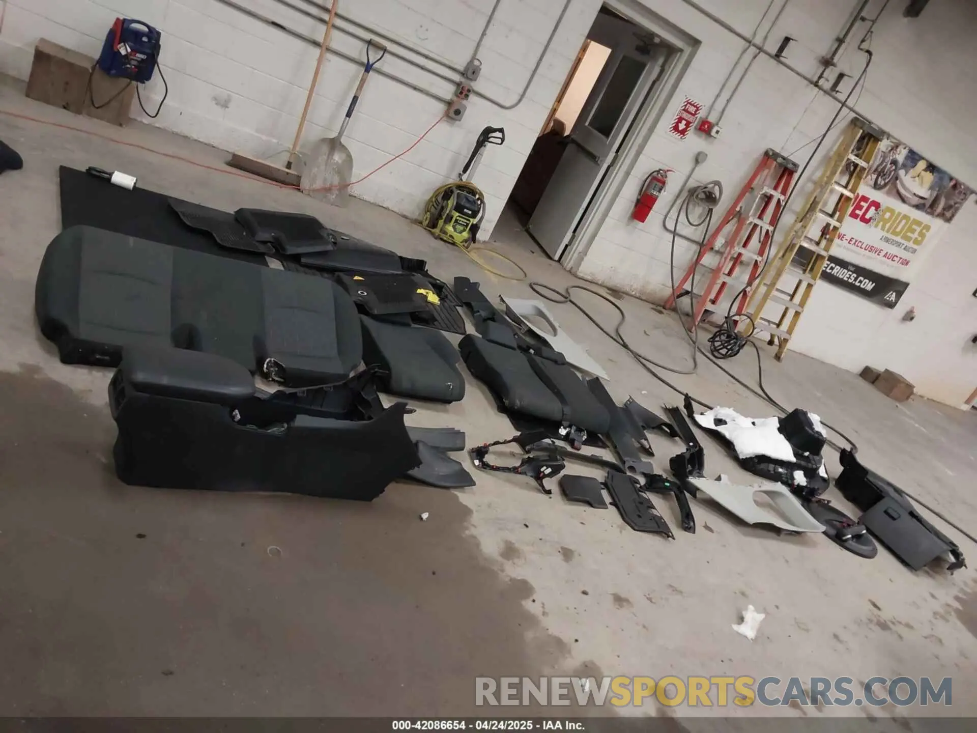 12 Фотография поврежденного автомобиля 2T3P1RFV3KW017781 TOYOTA RAV4 2019