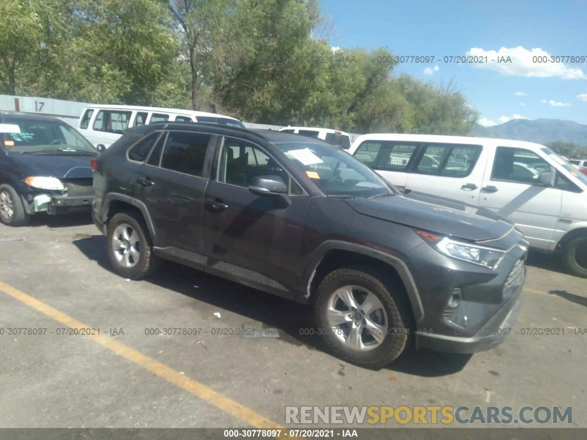 1 Photograph of a damaged car 2T3P1RFV3KW038274 TOYOTA RAV4 2019