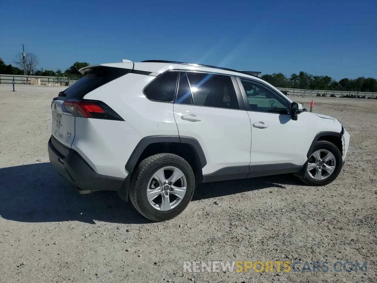 3 Photograph of a damaged car 2T3P1RFV3KW049310 TOYOTA RAV4 2019