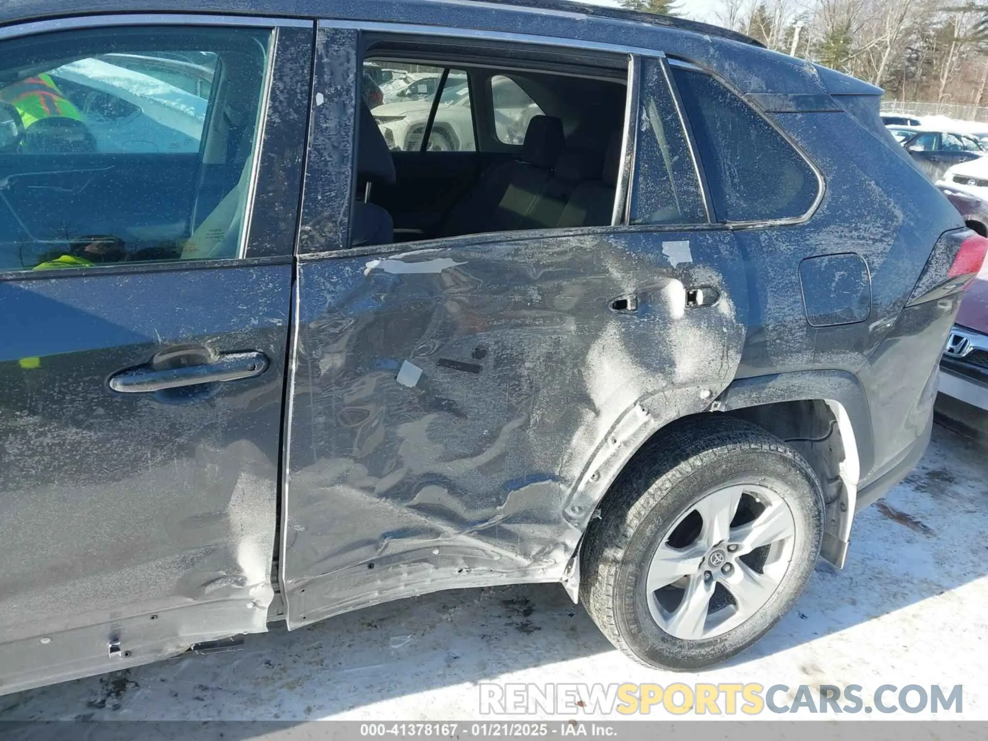 6 Photograph of a damaged car 2T3P1RFV4KC045087 TOYOTA RAV4 2019