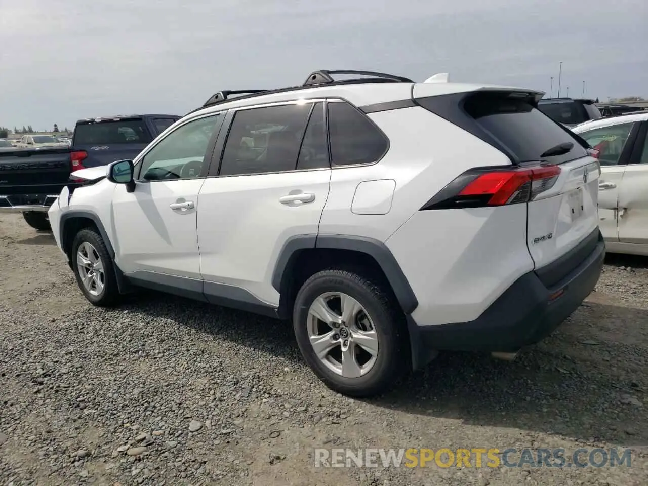 2 Photograph of a damaged car 2T3P1RFV4KW082946 TOYOTA RAV4 2019