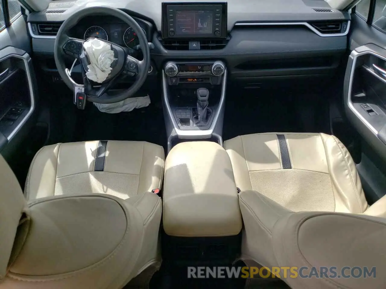 8 Photograph of a damaged car 2T3P1RFV4KW082946 TOYOTA RAV4 2019