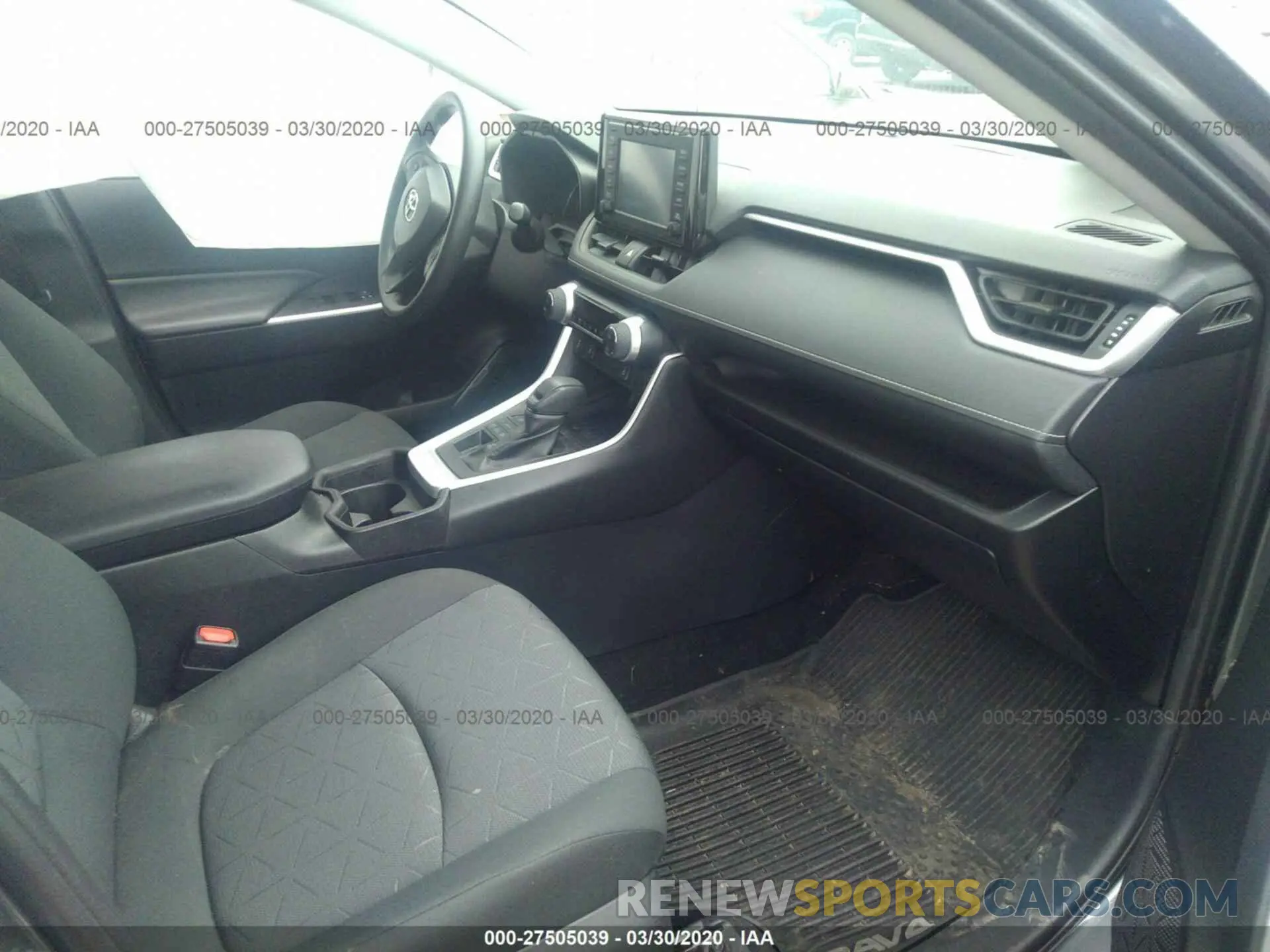 5 Photograph of a damaged car 2T3P1RFV5KC004242 TOYOTA RAV4 2019