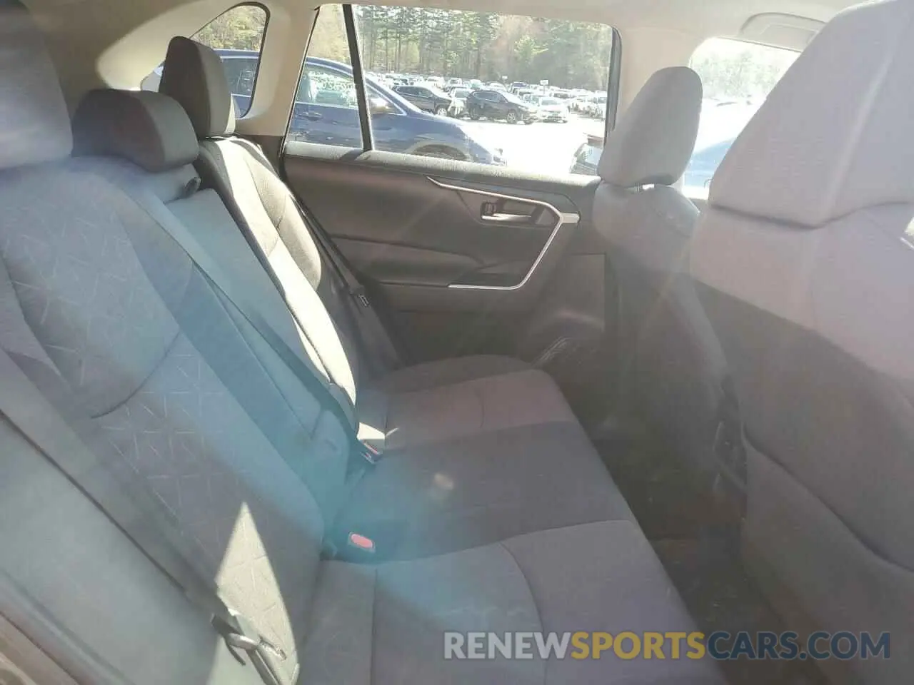 11 Фотография поврежденного автомобиля 2T3P1RFV5KC047513 TOYOTA RAV4 2019