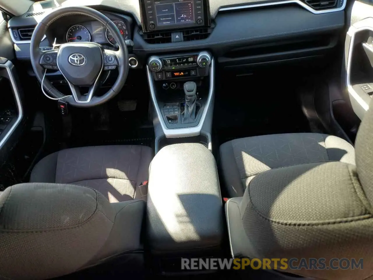 8 Фотография поврежденного автомобиля 2T3P1RFV5KC047513 TOYOTA RAV4 2019