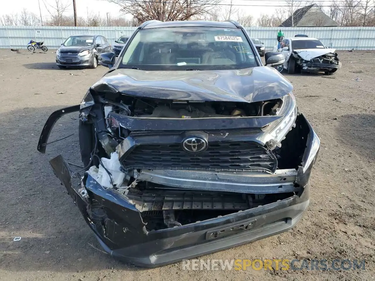 5 Photograph of a damaged car 2T3P1RFV5KC057717 TOYOTA RAV4 2019