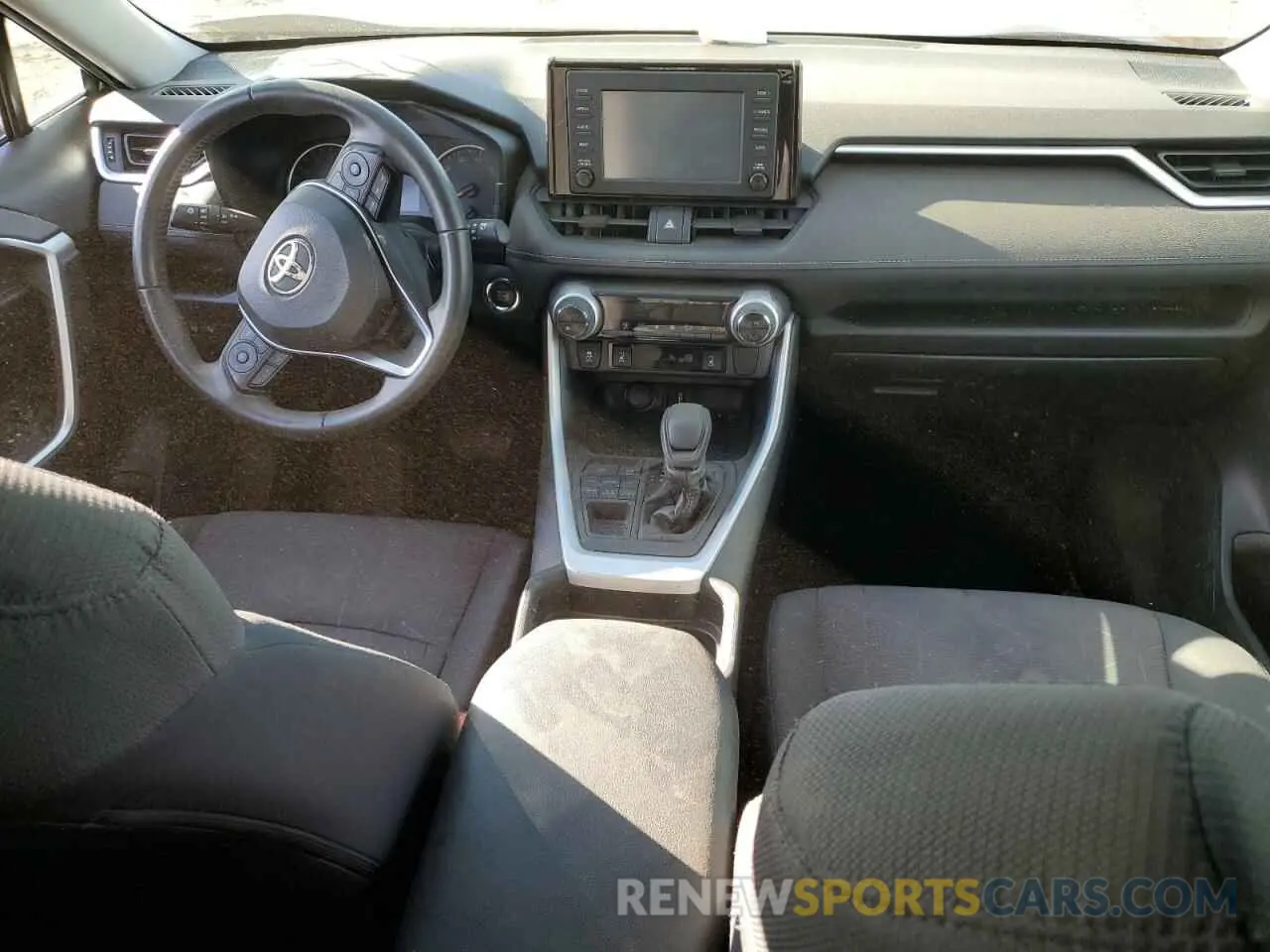 8 Photograph of a damaged car 2T3P1RFV5KC057717 TOYOTA RAV4 2019