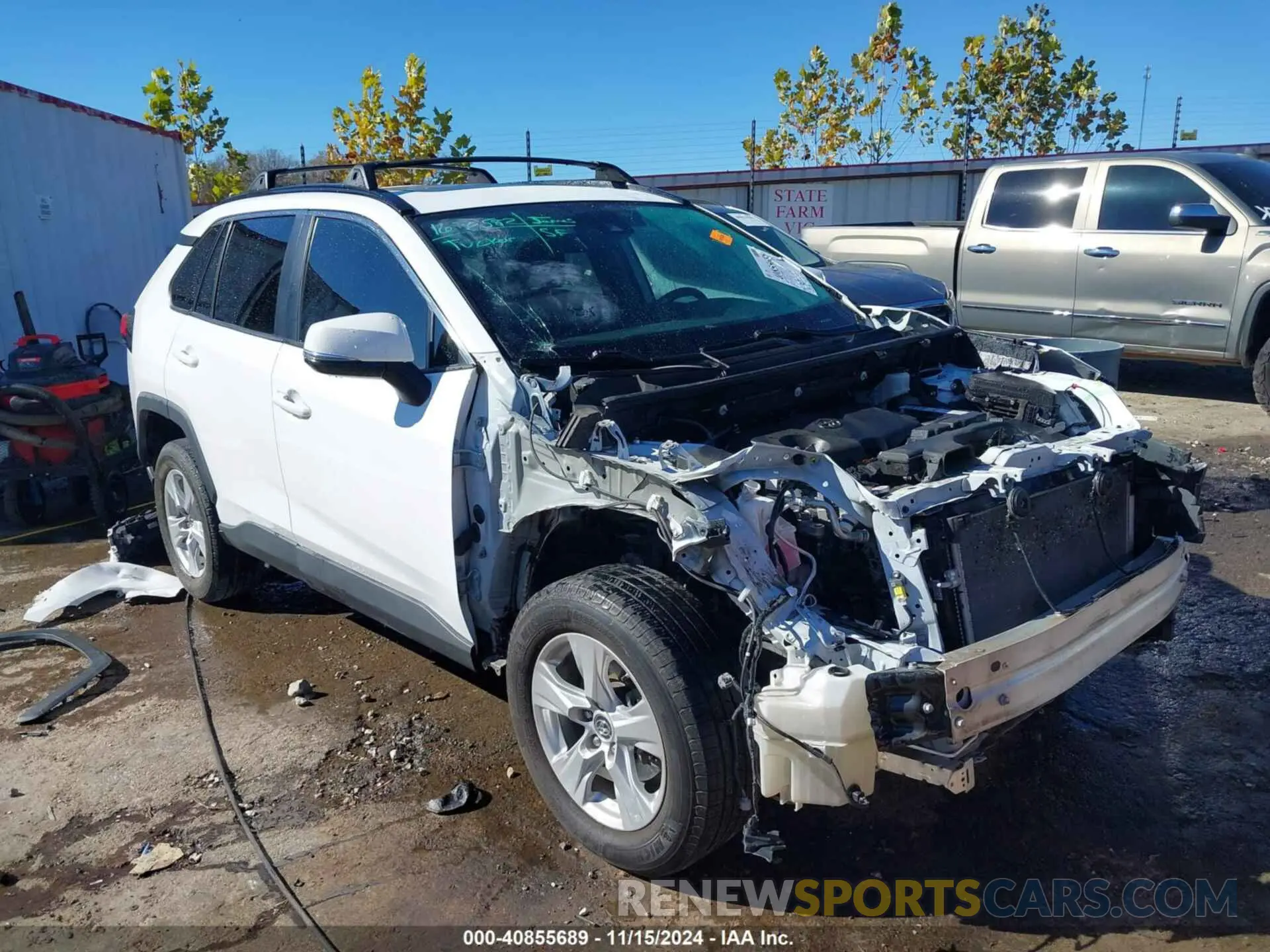1 Photograph of a damaged car 2T3P1RFV5KW024571 TOYOTA RAV4 2019