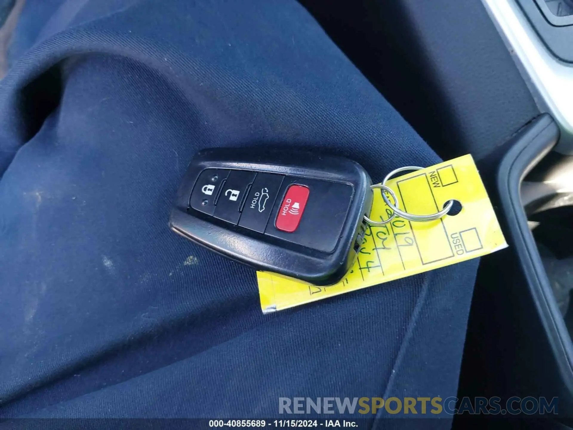 11 Photograph of a damaged car 2T3P1RFV5KW024571 TOYOTA RAV4 2019