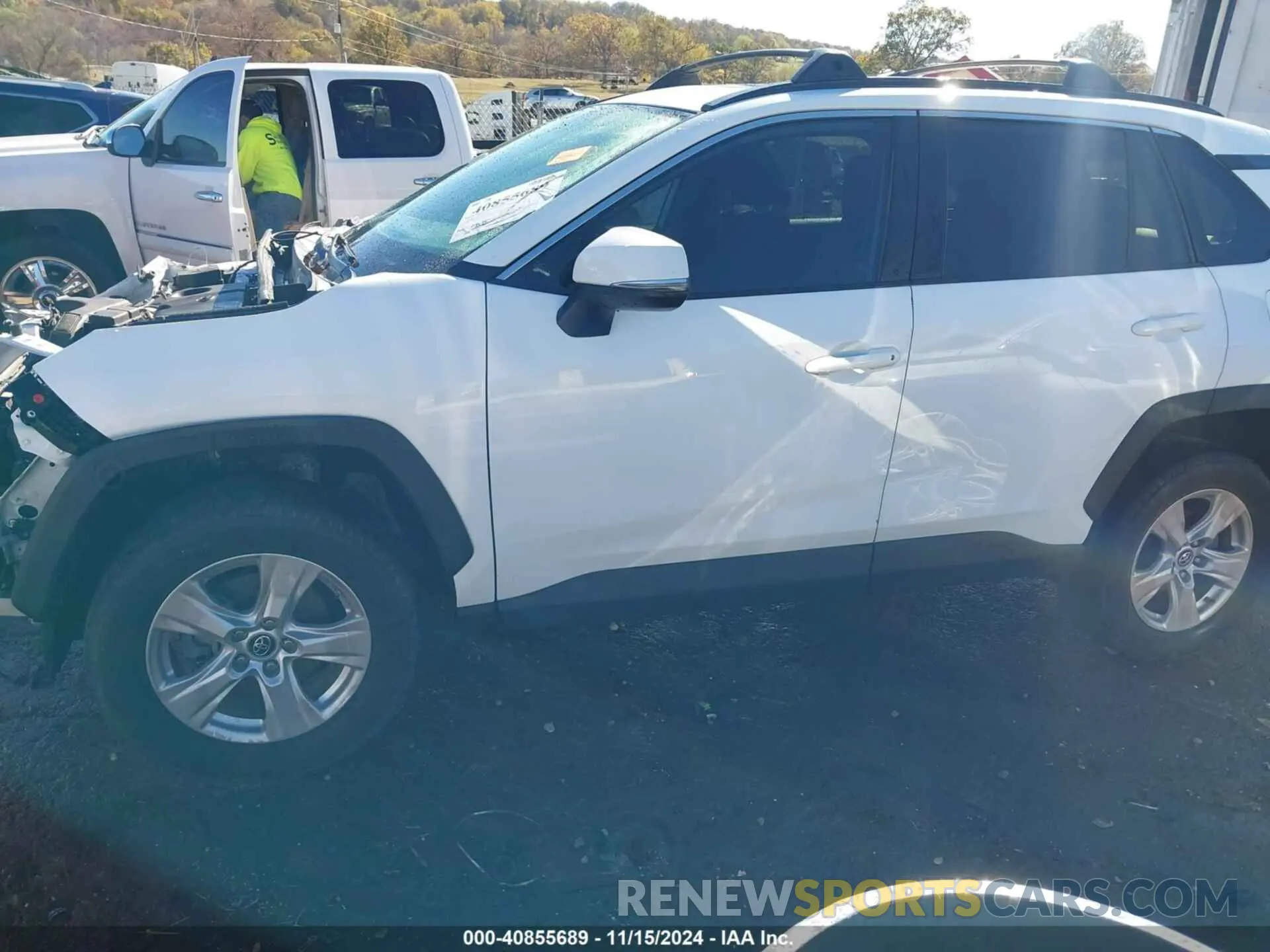 15 Photograph of a damaged car 2T3P1RFV5KW024571 TOYOTA RAV4 2019