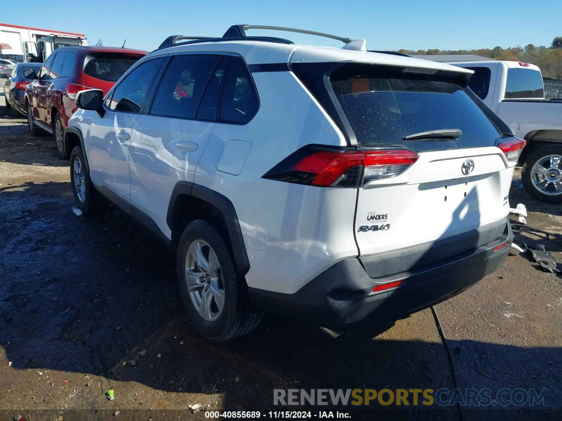 3 Photograph of a damaged car 2T3P1RFV5KW024571 TOYOTA RAV4 2019