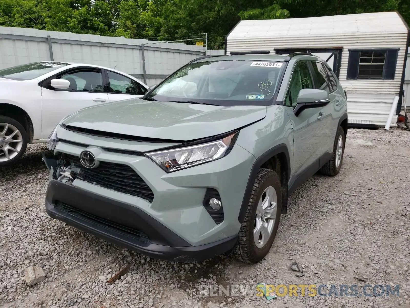 2 Photograph of a damaged car 2T3P1RFV5KW037823 TOYOTA RAV4 2019