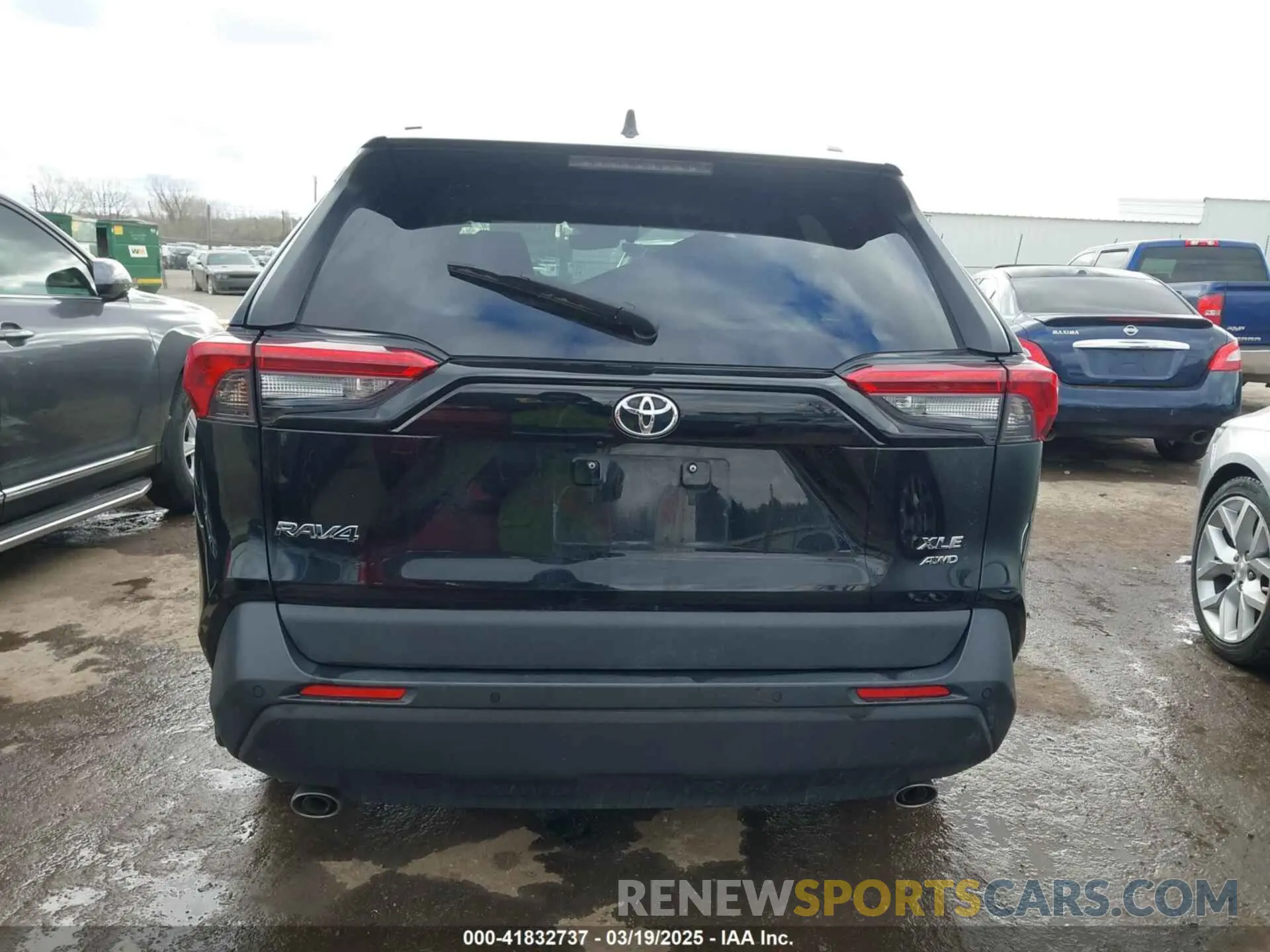 16 Photograph of a damaged car 2T3P1RFV5KW043623 TOYOTA RAV4 2019