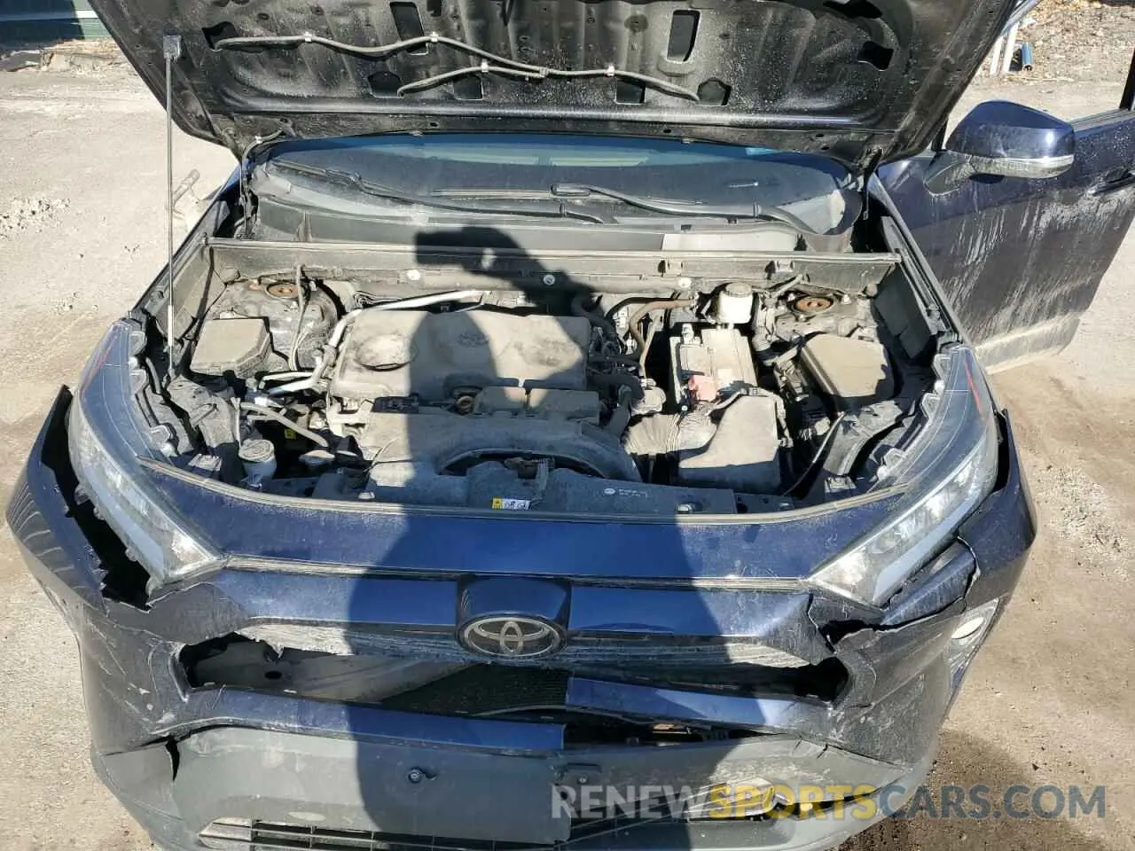 13 Photograph of a damaged car 2T3P1RFV5KW055822 TOYOTA RAV4 2019