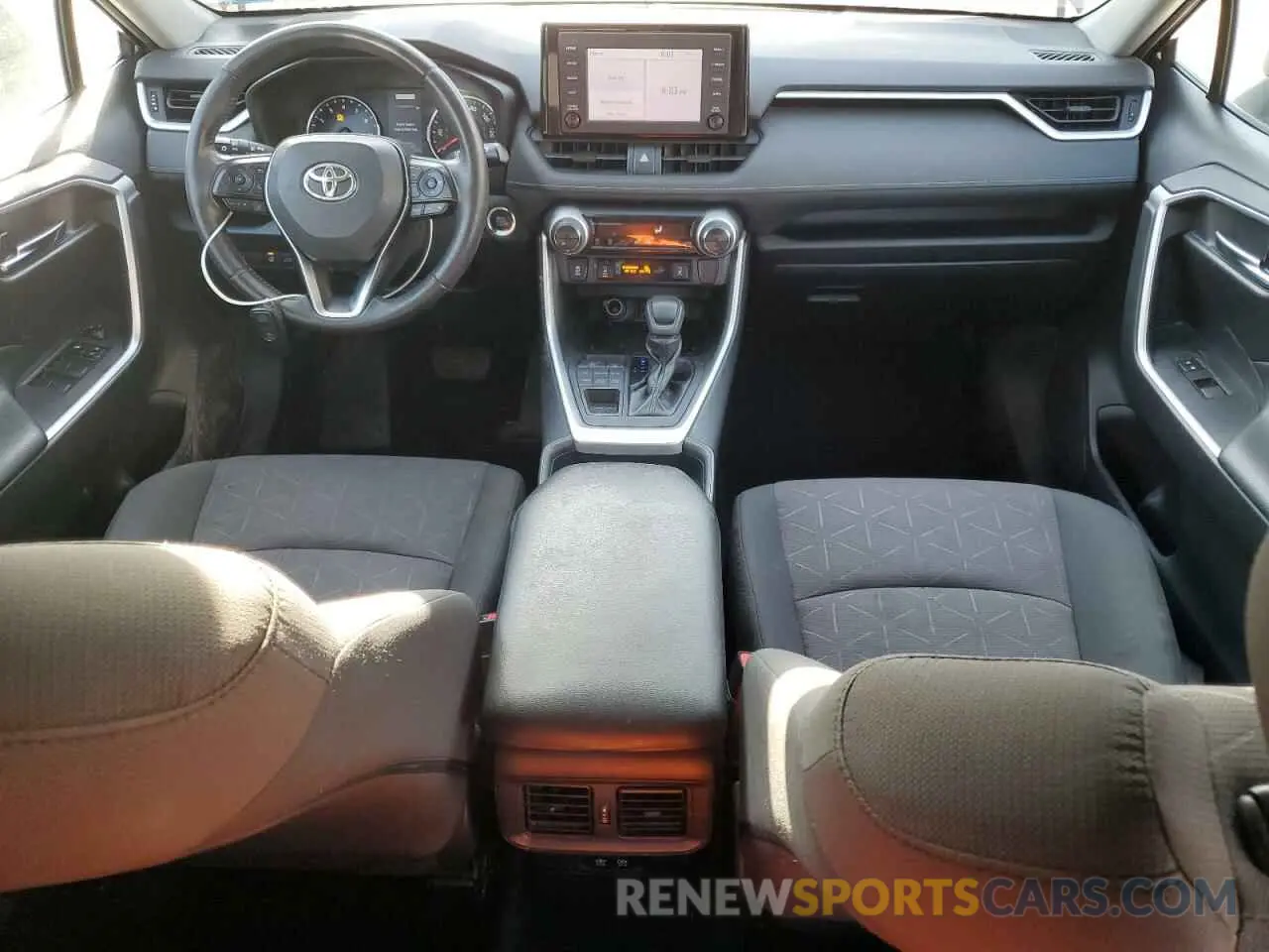 8 Photograph of a damaged car 2T3P1RFV5KW055822 TOYOTA RAV4 2019