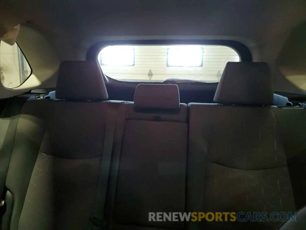 10 Фотография поврежденного автомобиля 2T3P1RFV6KC008669 TOYOTA RAV4 2019