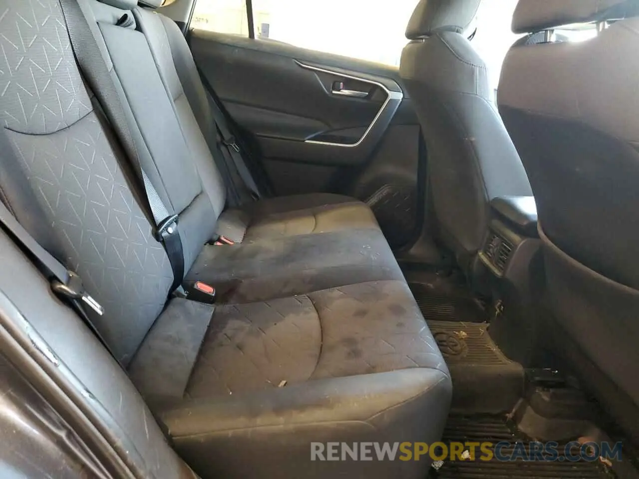 11 Фотография поврежденного автомобиля 2T3P1RFV6KC023723 TOYOTA RAV4 2019