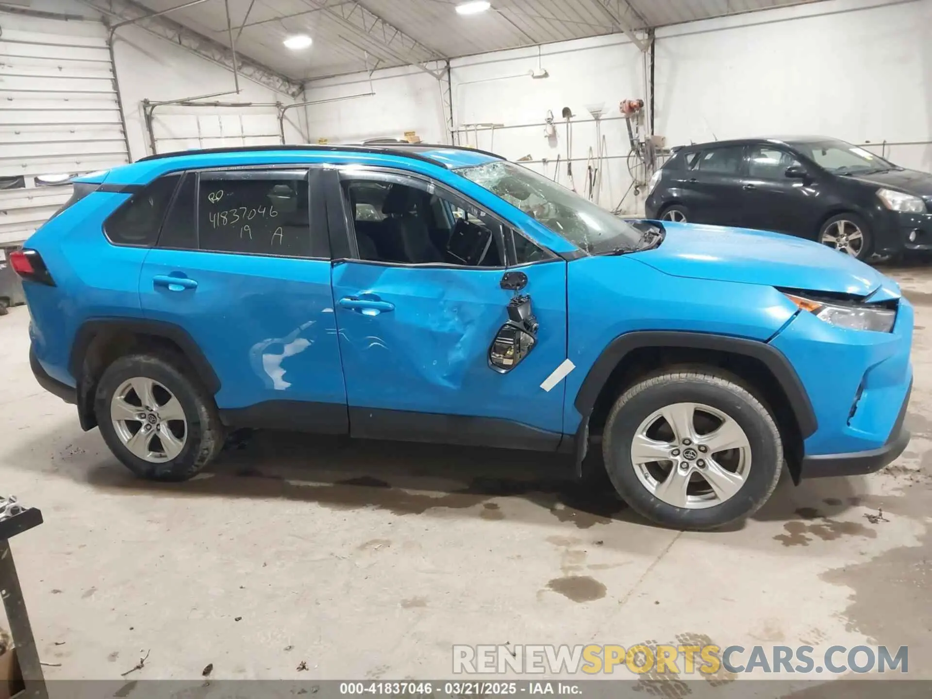 13 Photograph of a damaged car 2T3P1RFV6KC053546 TOYOTA RAV4 2019