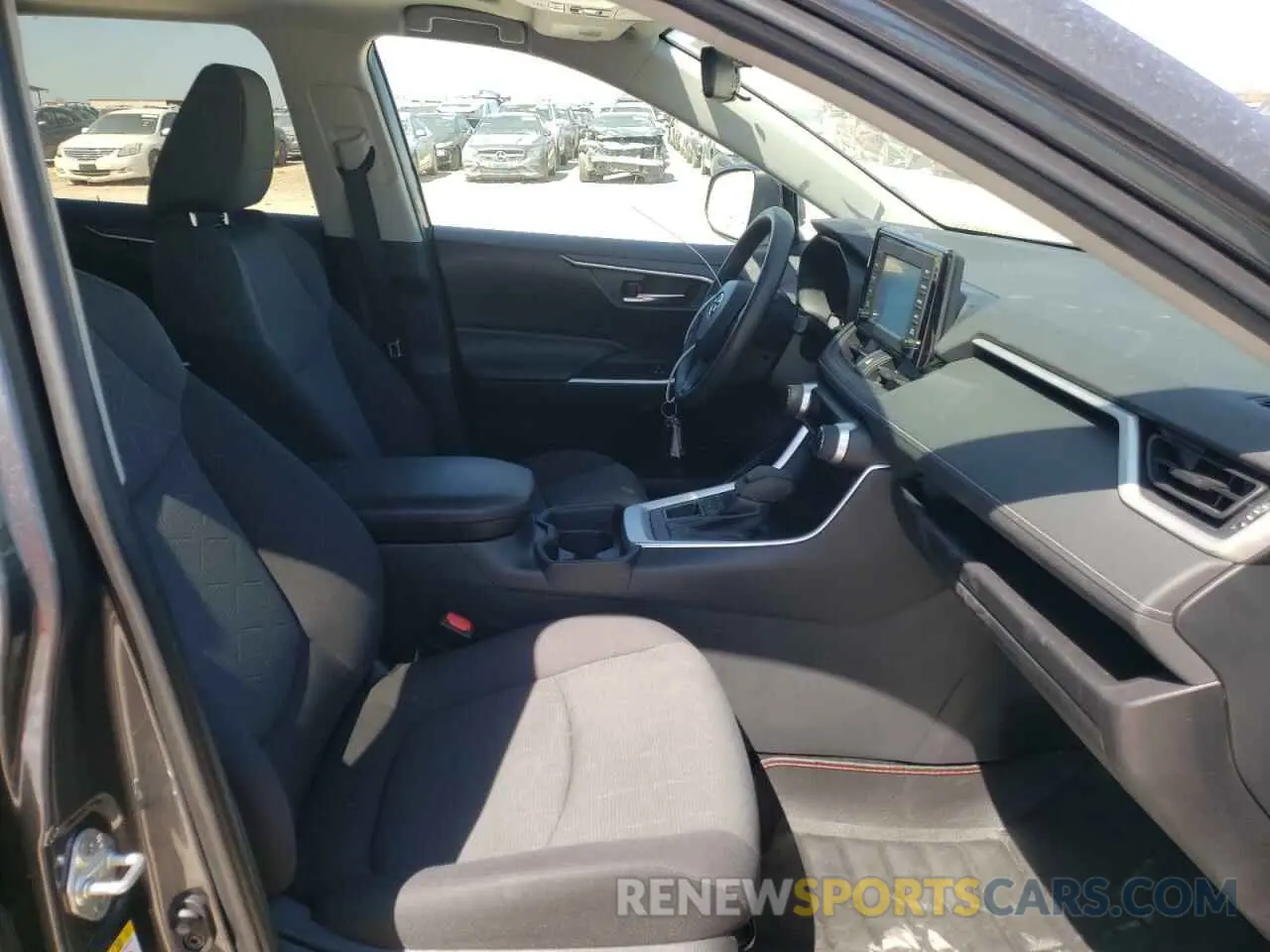 5 Фотография поврежденного автомобиля 2T3P1RFV6KW033778 TOYOTA RAV4 2019