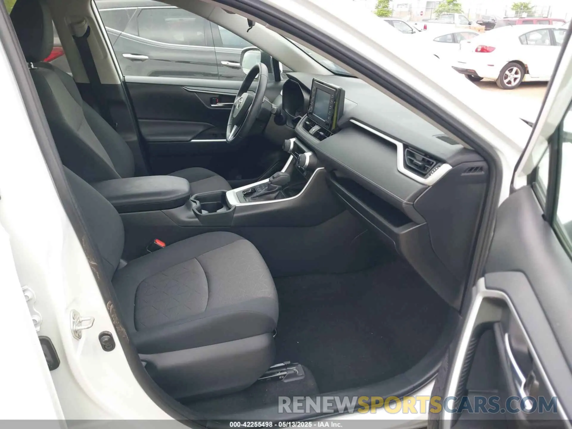5 Фотография поврежденного автомобиля 2T3P1RFV6KW081863 TOYOTA RAV4 2019