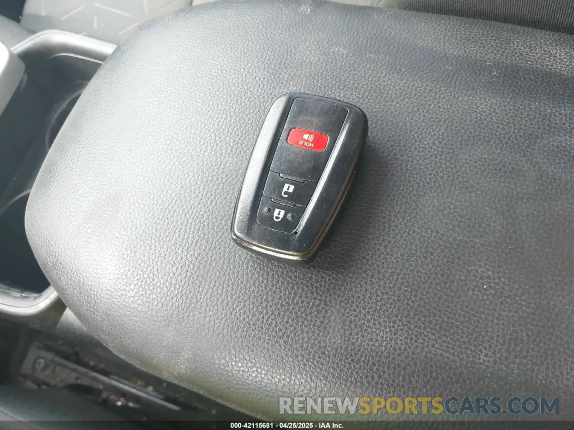 11 Фотография поврежденного автомобиля 2T3P1RFV7KC007112 TOYOTA RAV4 2019
