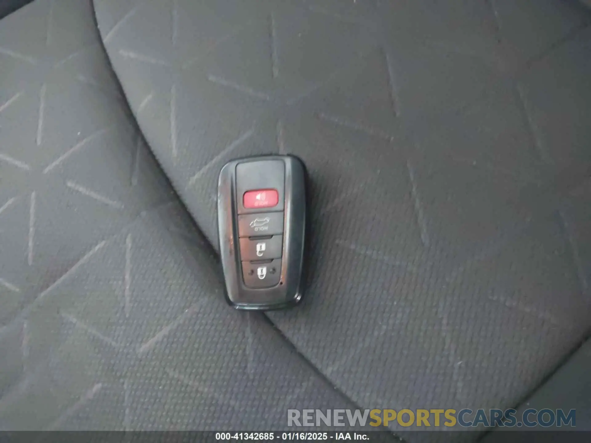 11 Фотография поврежденного автомобиля 2T3P1RFV8KW044622 TOYOTA RAV4 2019