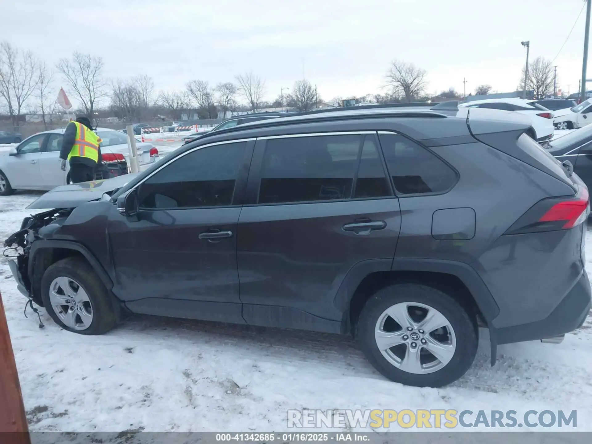 14 Фотография поврежденного автомобиля 2T3P1RFV8KW044622 TOYOTA RAV4 2019