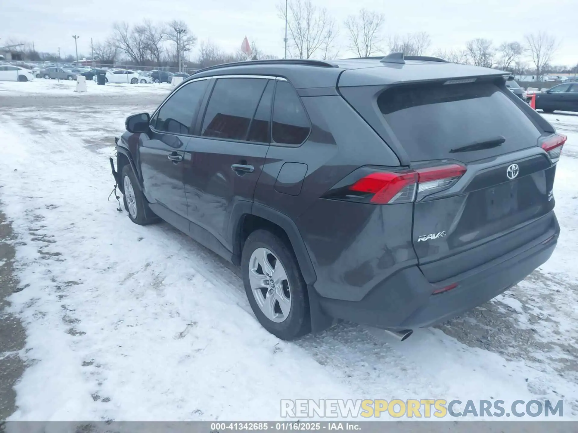 3 Фотография поврежденного автомобиля 2T3P1RFV8KW044622 TOYOTA RAV4 2019