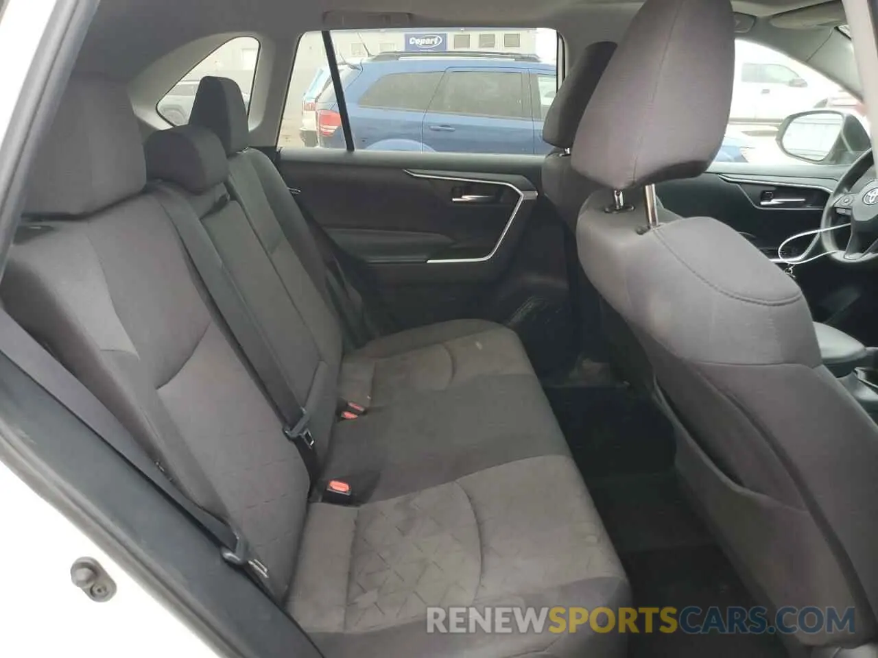 11 Photograph of a damaged car 2T3P1RFV9KC010867 TOYOTA RAV4 2019