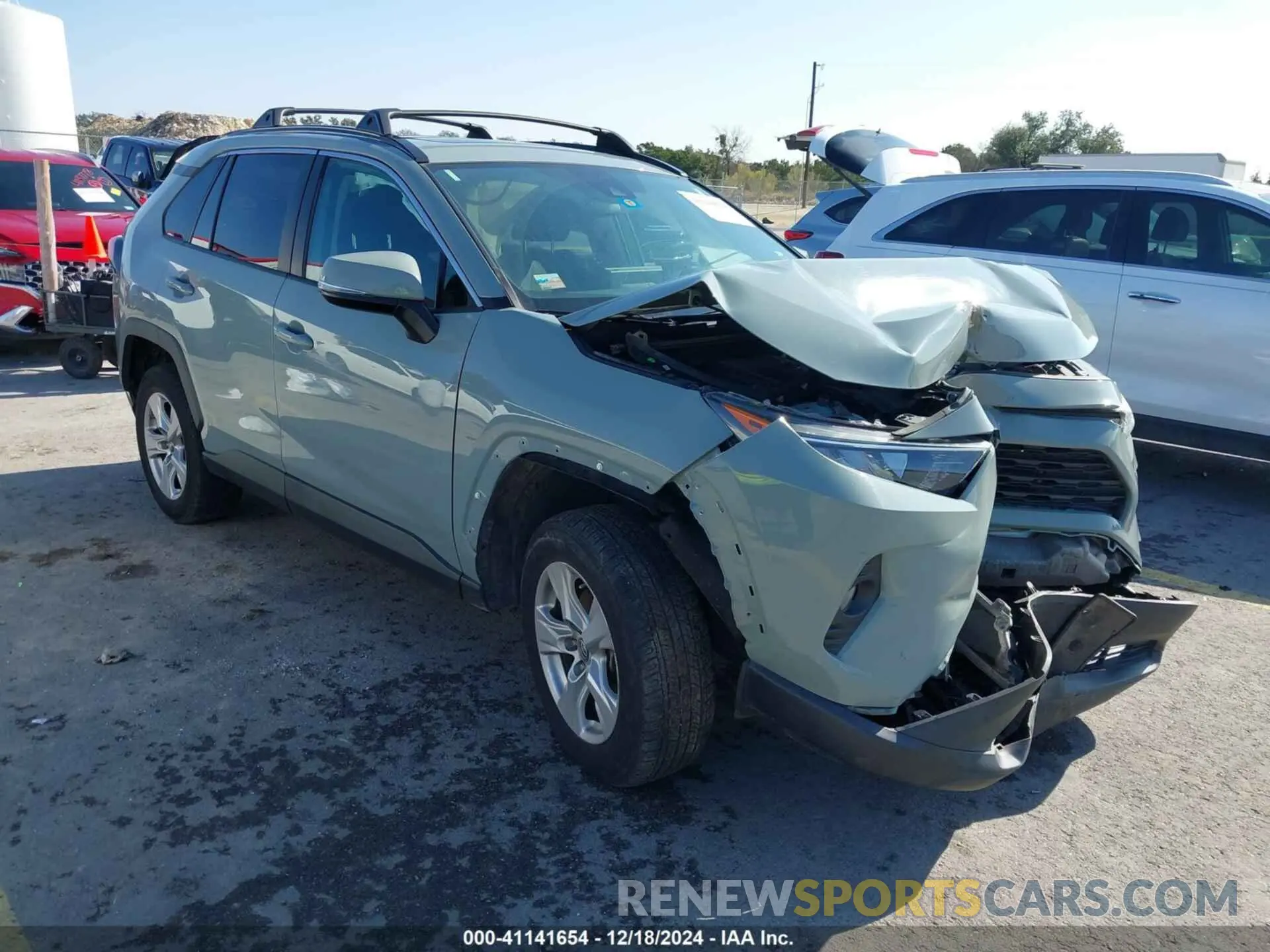 1 Фотография поврежденного автомобиля 2T3P1RFV9KC011436 TOYOTA RAV4 2019