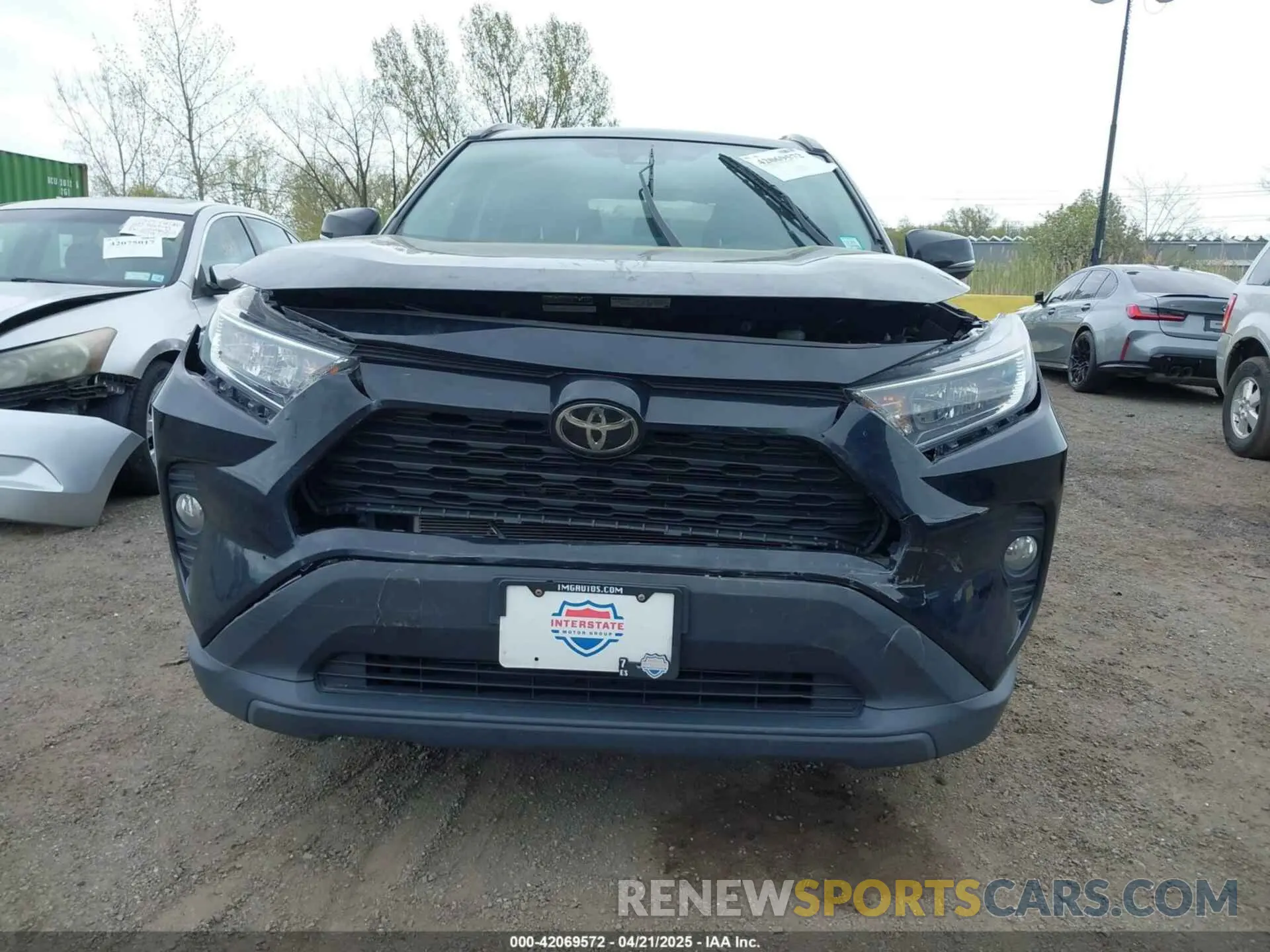12 Photograph of a damaged car 2T3P1RFV9KC015647 TOYOTA RAV4 2019