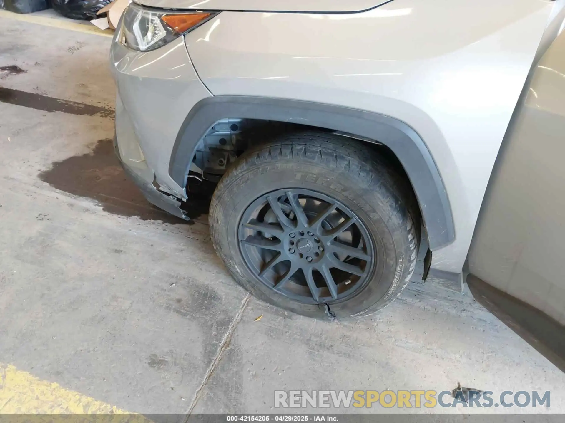 6 Photograph of a damaged car 2T3P1RFV9KW028137 TOYOTA RAV4 2019