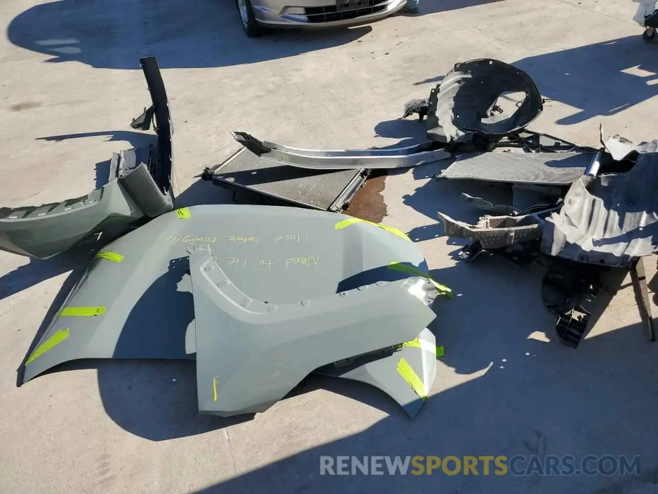 13 Photograph of a damaged car 2T3P1RFV9KW043818 TOYOTA RAV4 2019