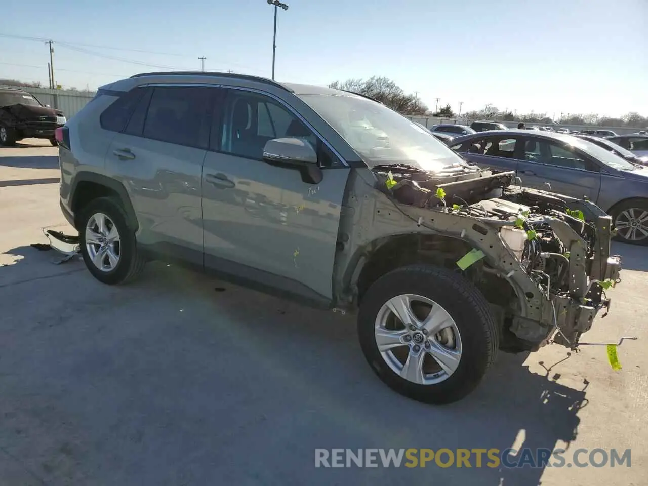 4 Photograph of a damaged car 2T3P1RFV9KW043818 TOYOTA RAV4 2019