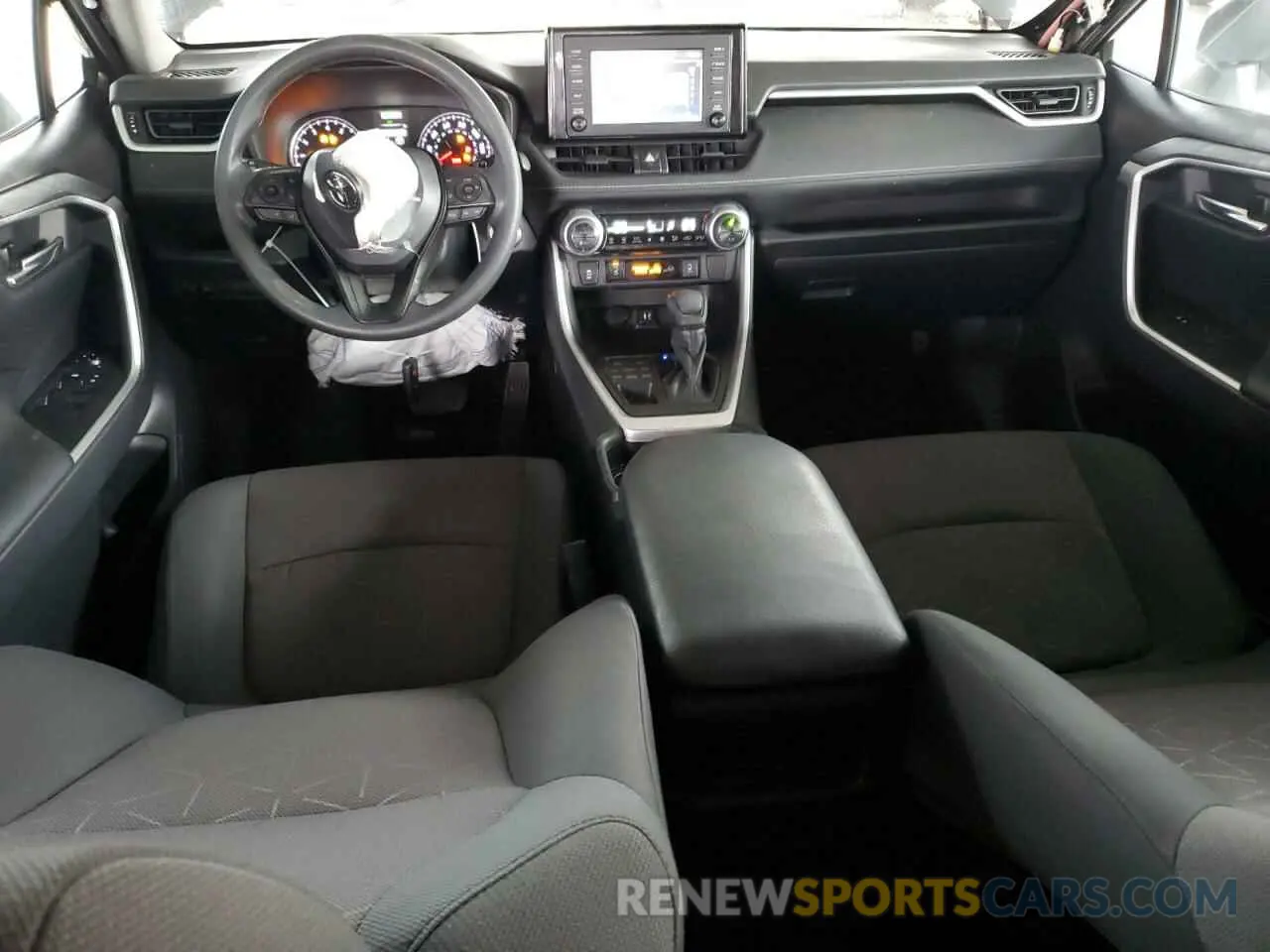 8 Photograph of a damaged car 2T3P1RFV9KW064863 TOYOTA RAV4 2019