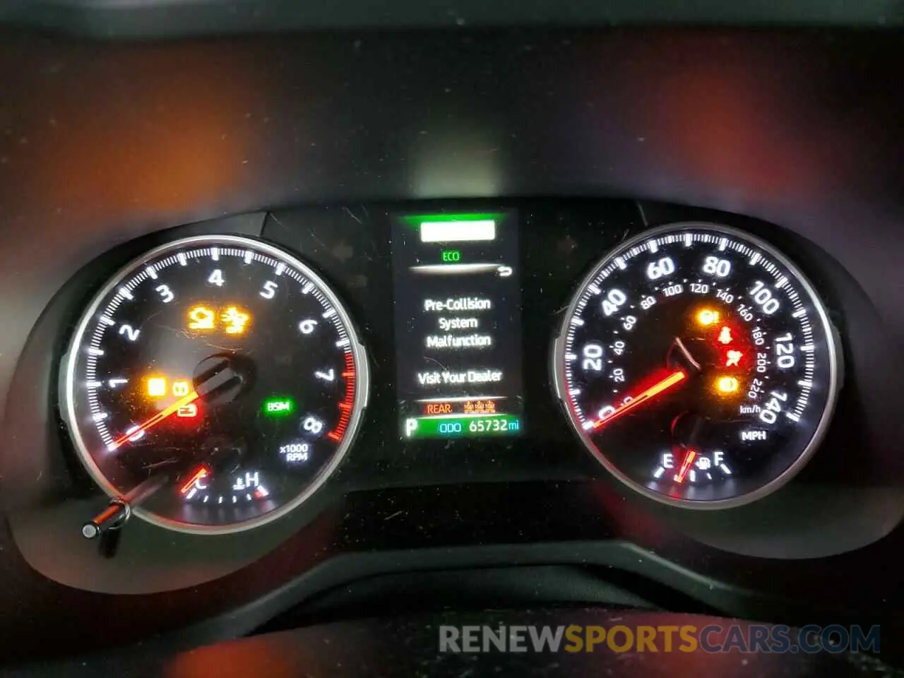 9 Photograph of a damaged car 2T3P1RFV9KW064863 TOYOTA RAV4 2019