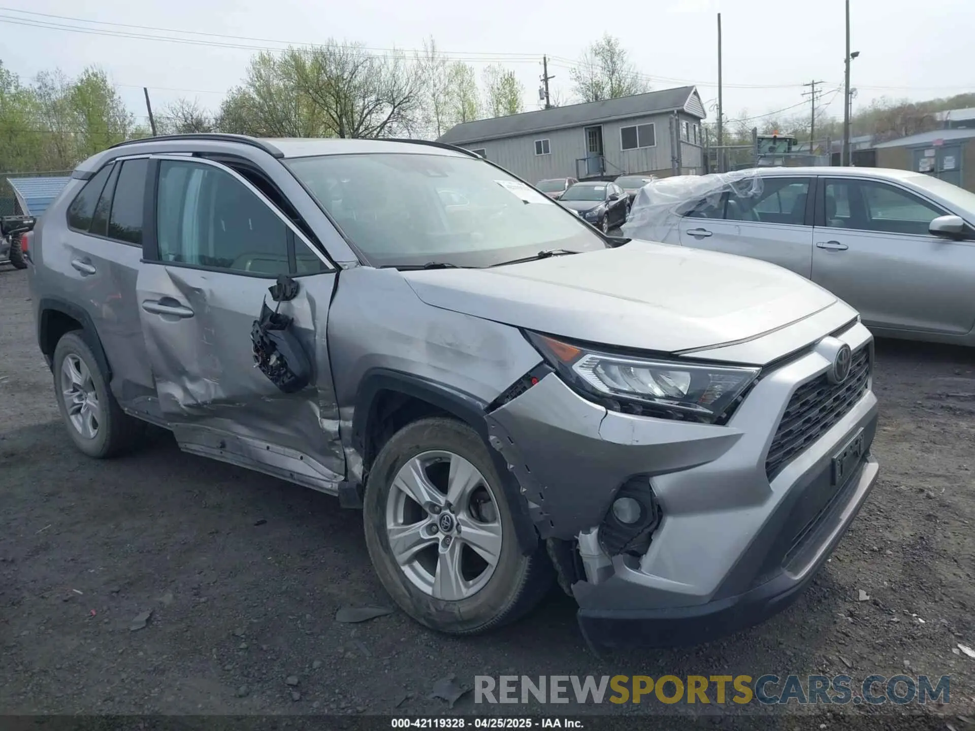 1 Photograph of a damaged car 2T3P1RFV9KW076821 TOYOTA RAV4 2019