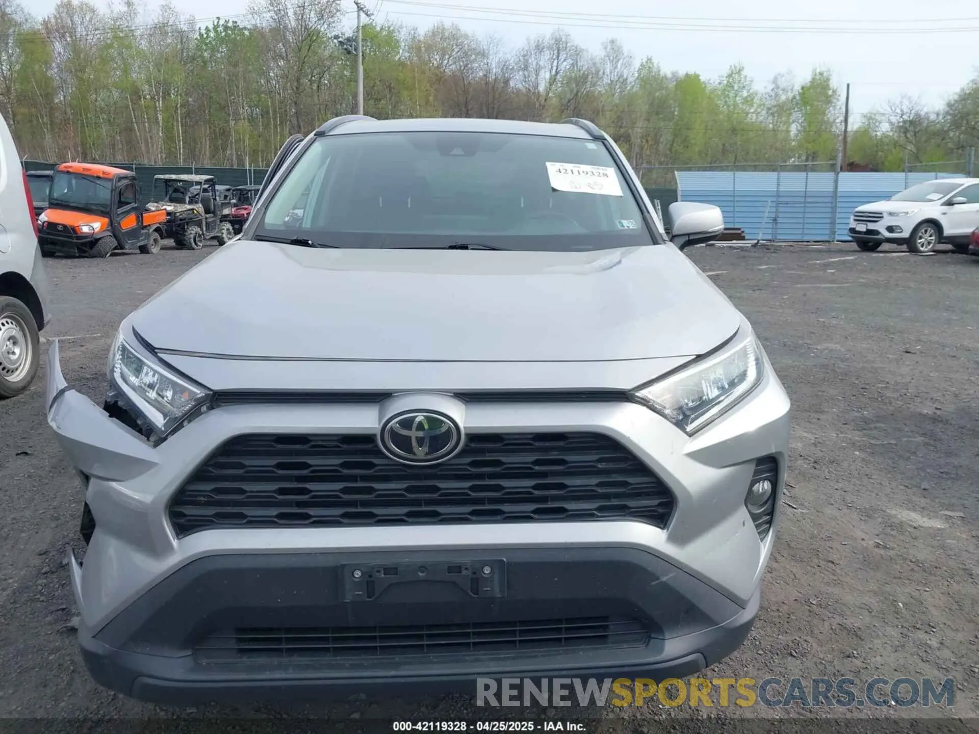 12 Photograph of a damaged car 2T3P1RFV9KW076821 TOYOTA RAV4 2019