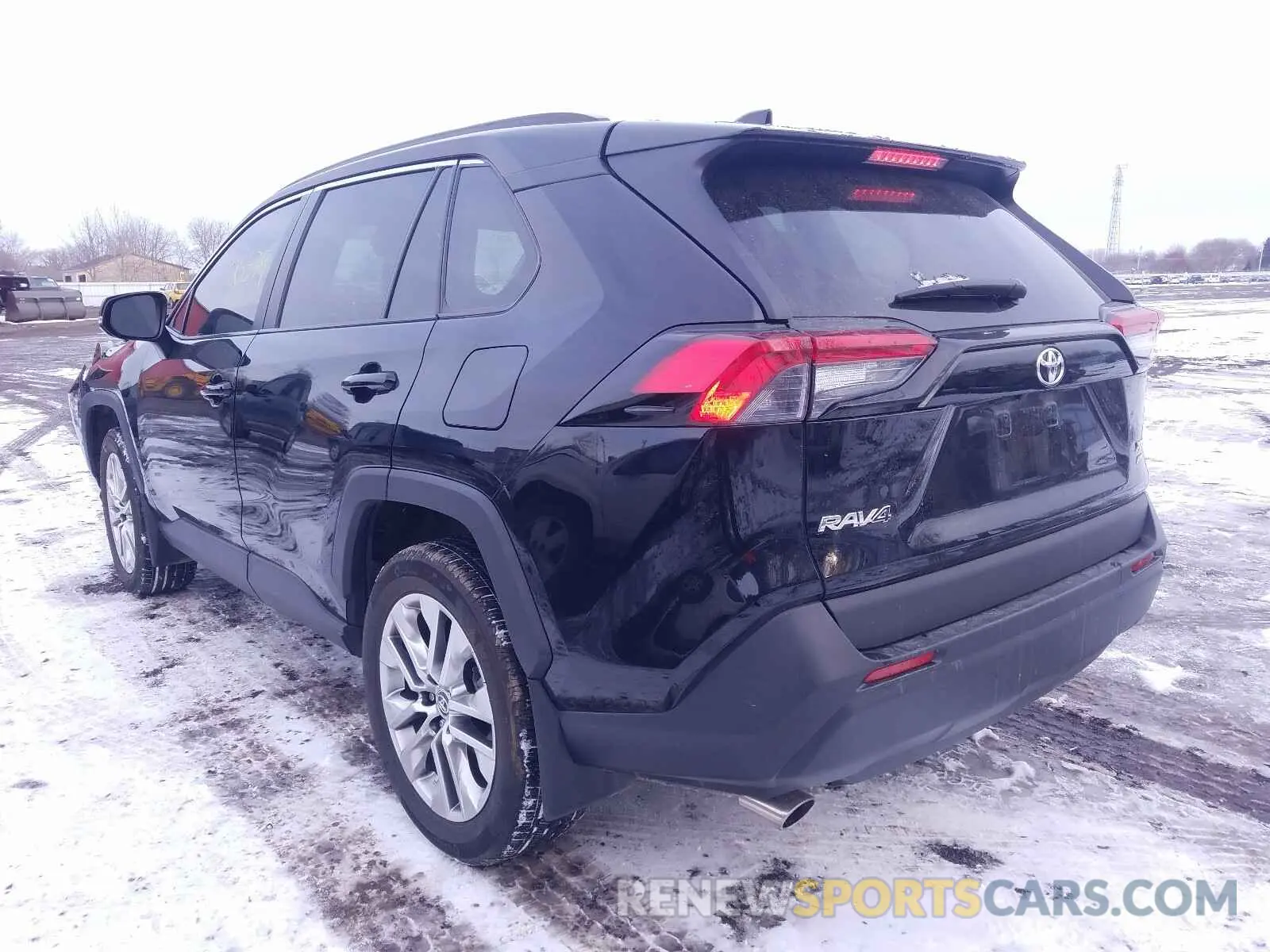 3 Photograph of a damaged car 2T3R1RFV8KW017915 TOYOTA RAV4 2019