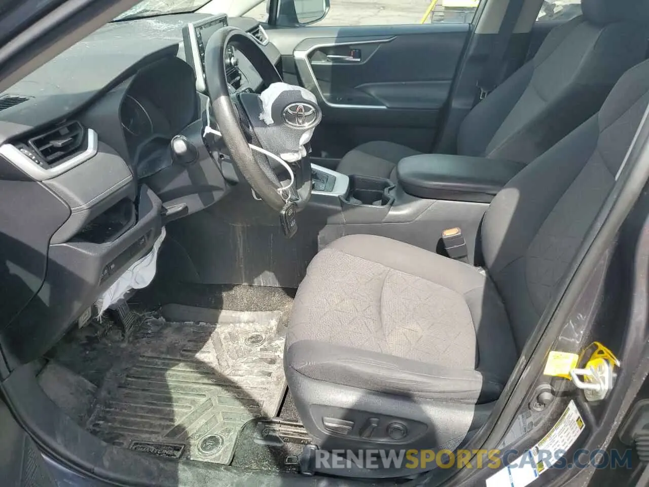 7 Photograph of a damaged car 2T3RWRFV1KW034816 TOYOTA RAV4 2019