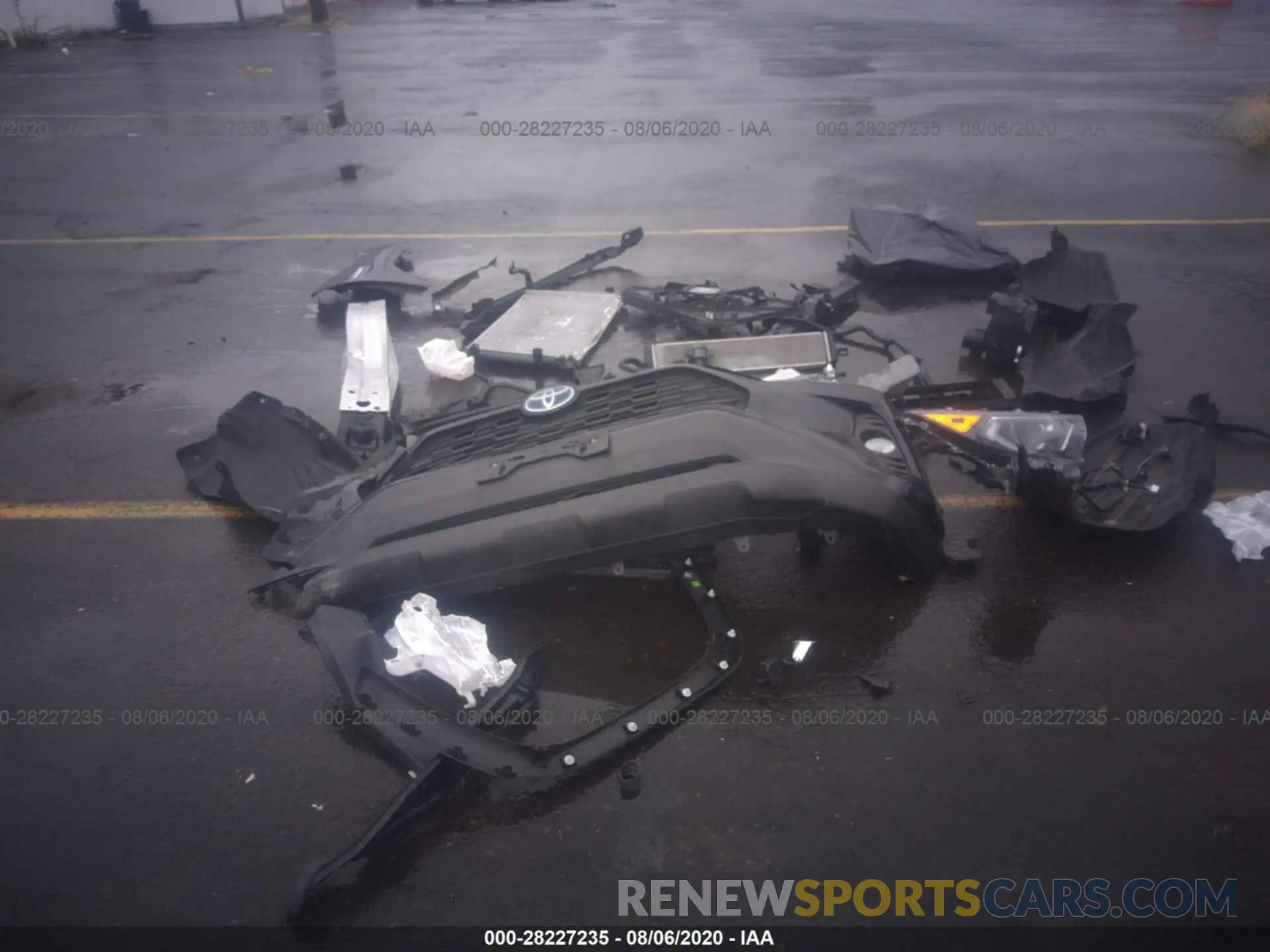 12 Photograph of a damaged car 2T3RWRFV1KW044262 TOYOTA RAV4 2019