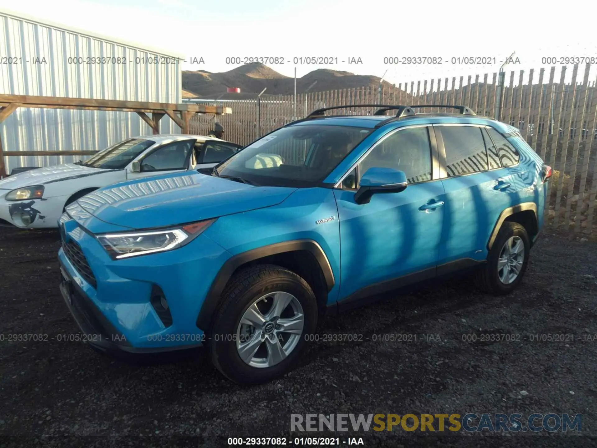 2 Photograph of a damaged car 2T3RWRFV2KW032055 TOYOTA RAV4 2019