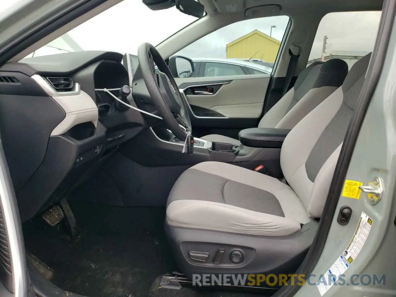 7 Photograph of a damaged car 2T3RWRFV3KW013546 TOYOTA RAV4 2019
