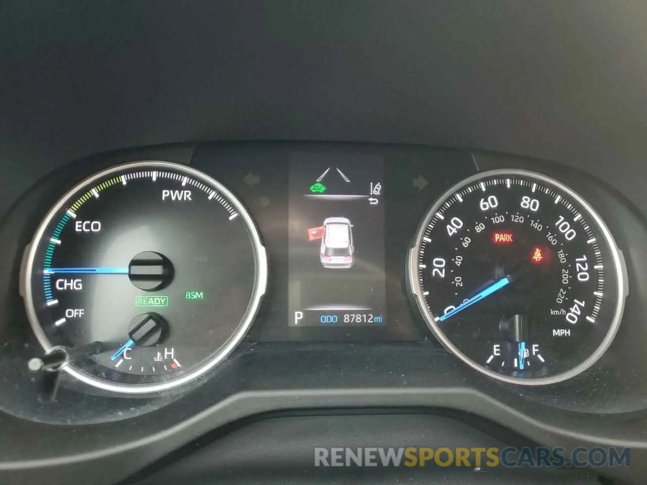 8 Photograph of a damaged car 2T3RWRFV4KW034390 TOYOTA RAV4 2019
