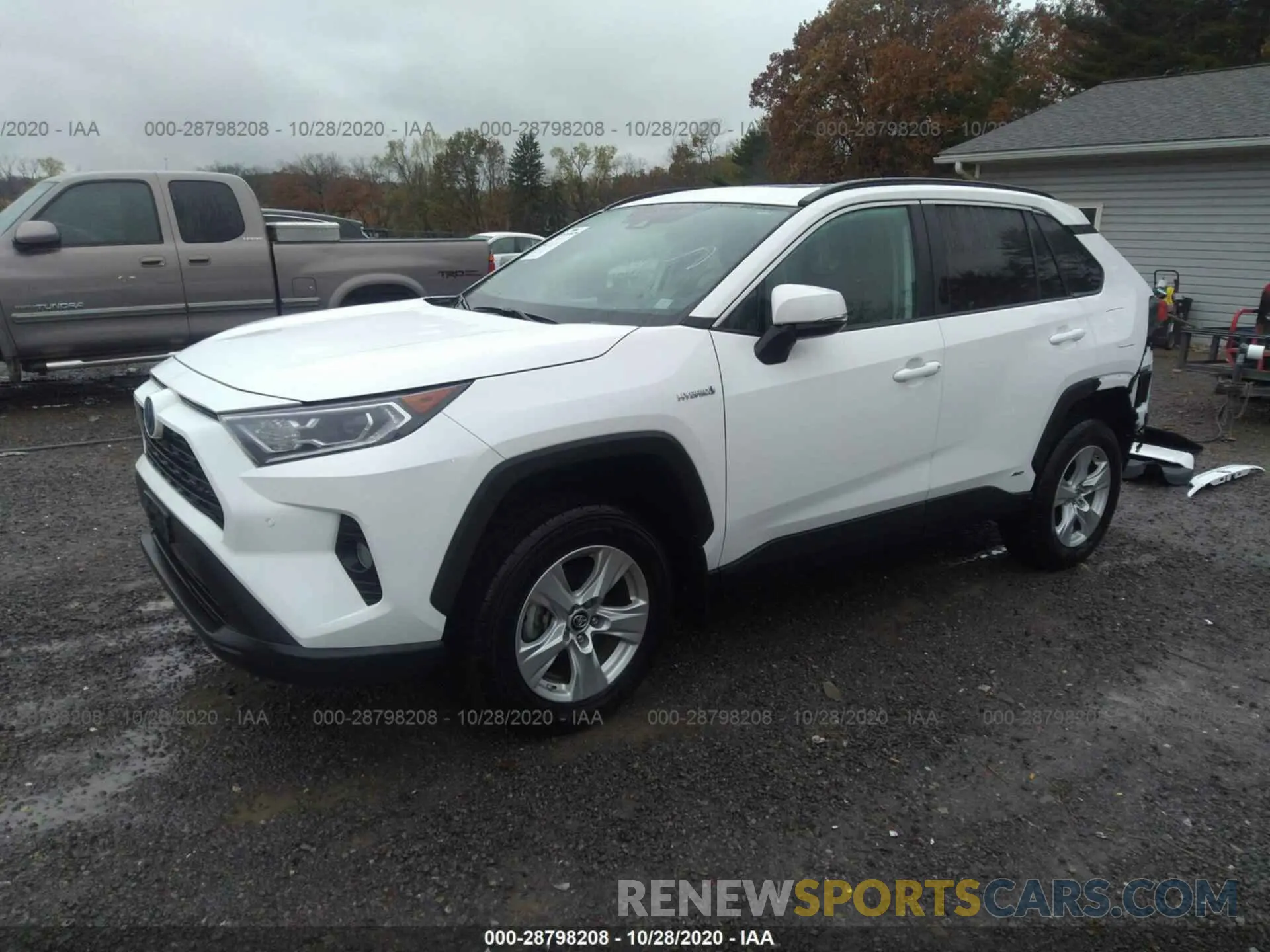 2 Photograph of a damaged car 2T3RWRFV8KW038524 TOYOTA RAV4 2019