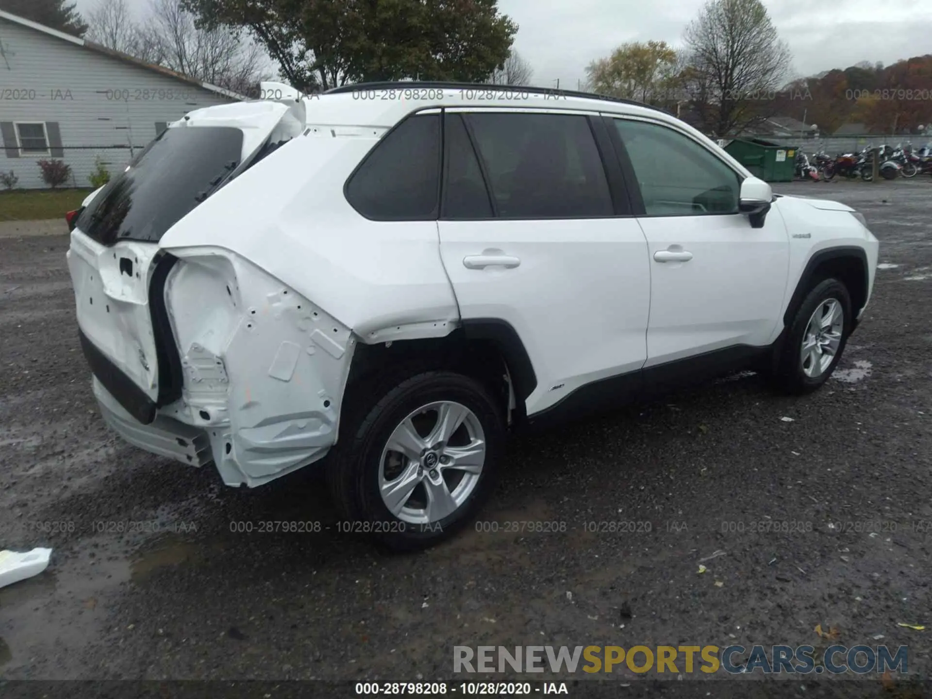 4 Photograph of a damaged car 2T3RWRFV8KW038524 TOYOTA RAV4 2019